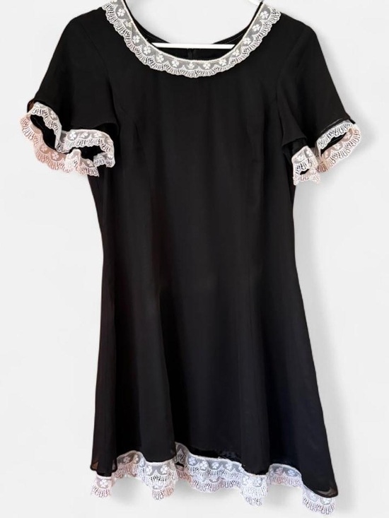 CDC Dresses & Skirts - Black Lace Trim Short Sleeve Dress 6